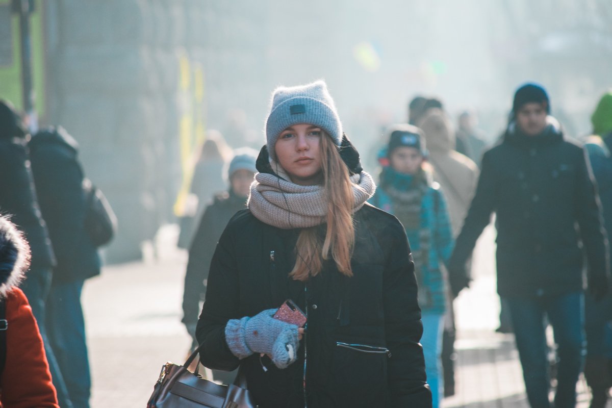 Серьезность тоже бывает к лицу