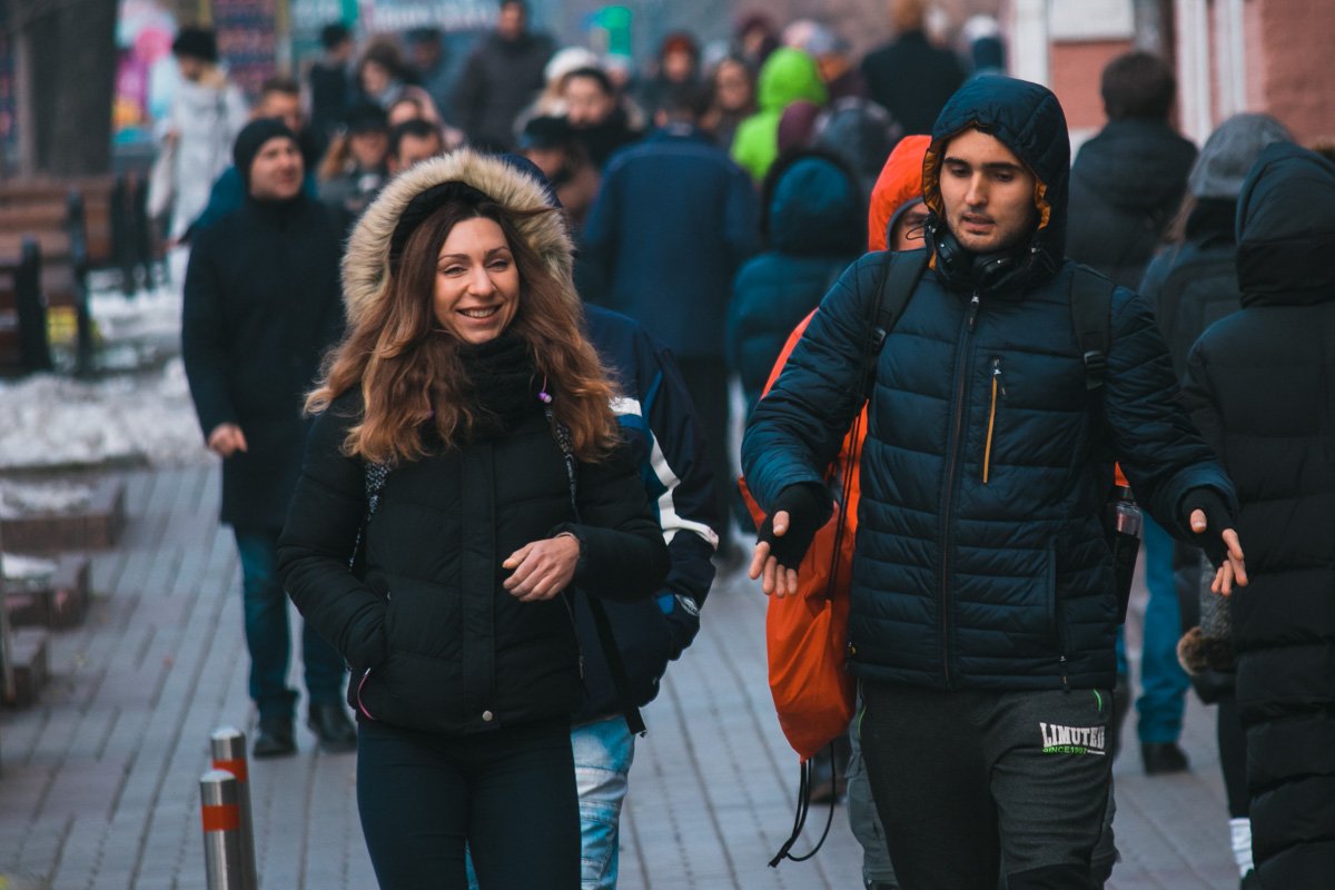 Солнце, хороший собеседник - все что нужно для хорошего настроения