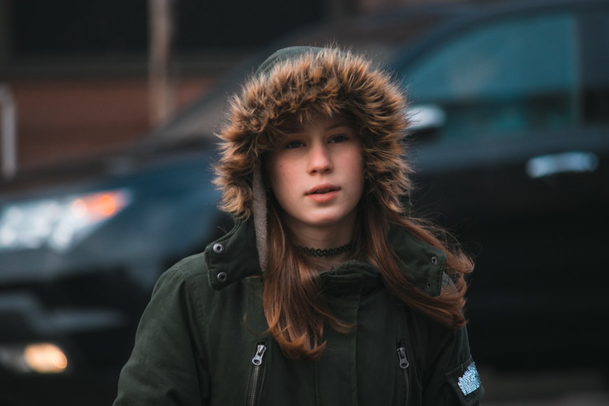 Иногда шальная мысль застает посередине дороги куда-то