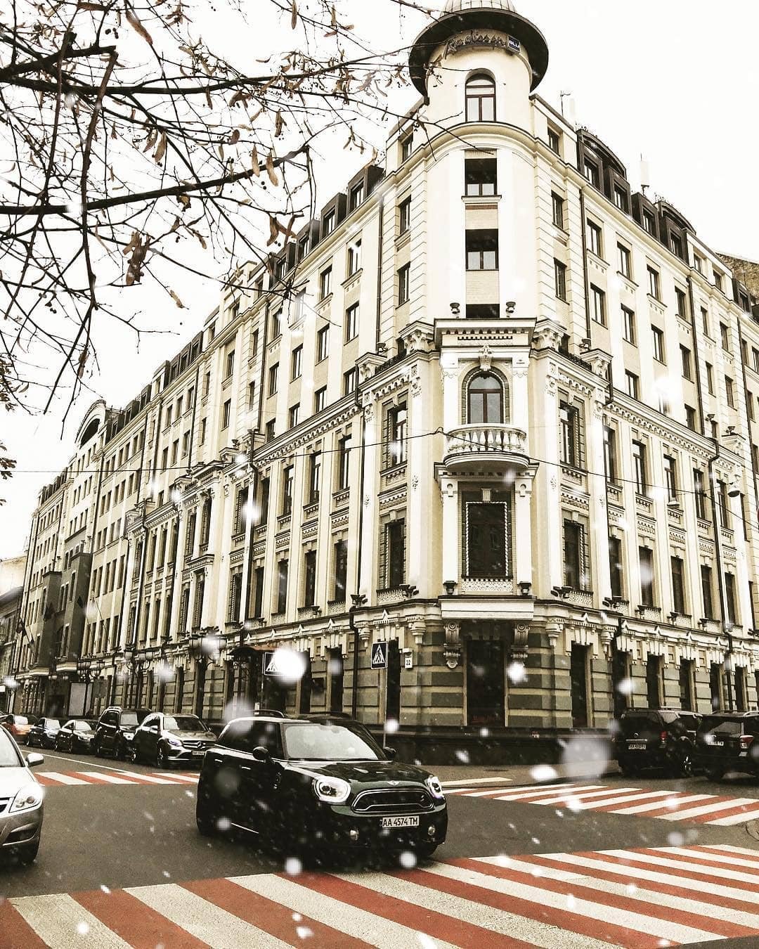 Яркость зашкаливает. Фото: @want_kiev Яркость зашкаливает. Фото: @want_kiev