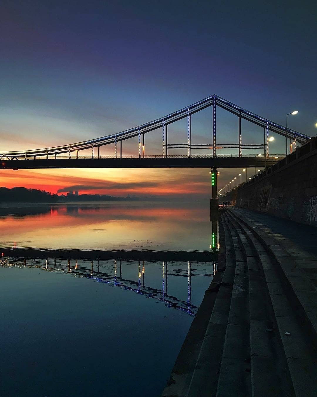 Все краски Днепра. Фото: @kiev_picture Все краски Днепра. Фото: @kiev_picture