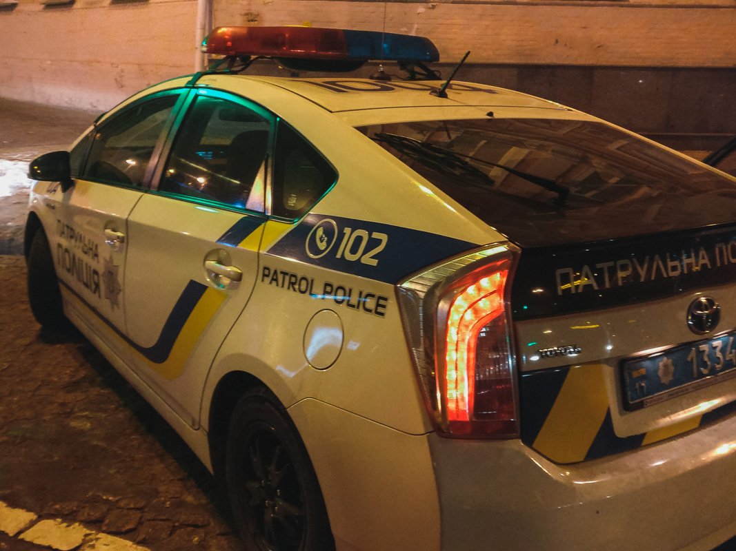 На месте работал экипаж патрульной полиции На месте работал экипаж патрульной полиции