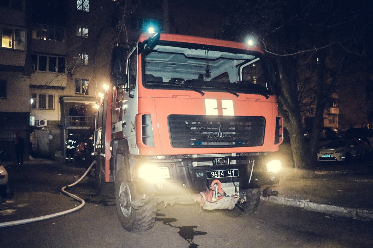 В Бортничах загорелась квартира