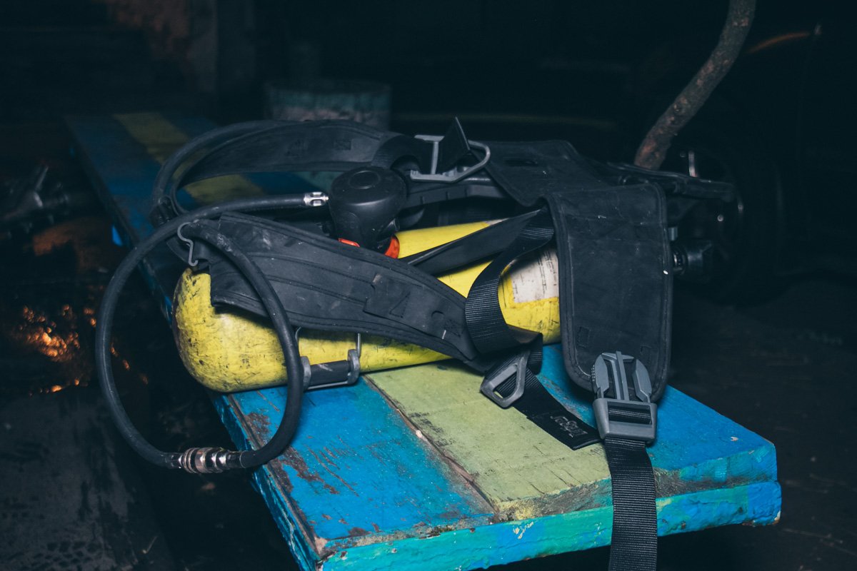 По предварительным данным, мужчина курил в квартире, и это могло стать возможной причиной возгорания По предварительным данным, мужчина курил в квартире, и это могло стать возможной причиной возгорания.