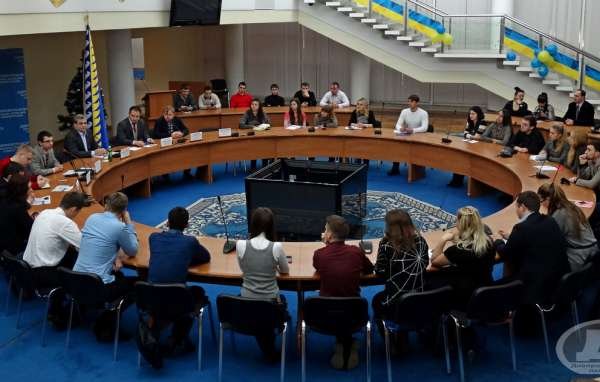 Мы все должны стремиться построить гражданское общество Мы все должны стремиться построить гражданское общество