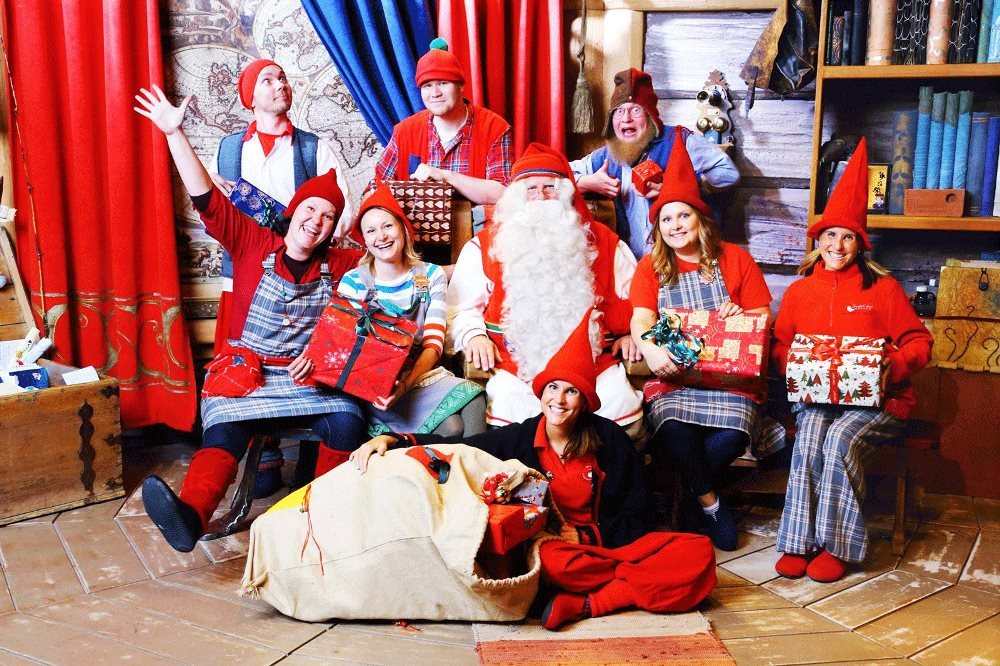 LPrazdnik подготовили две новогодние программы: вечер с Дедушкой Морозом, либо с Санта Клаусом 