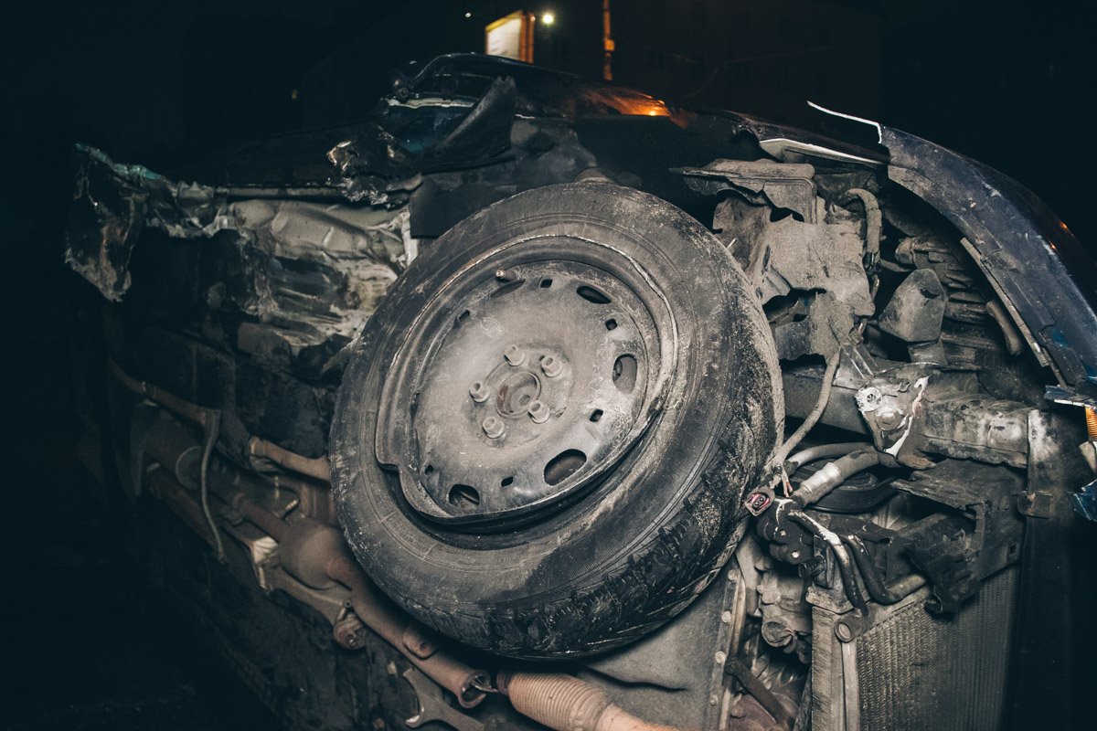 На проспекте Победы произошла авария с участием автомобиля Skoda Fabia На проспекте Победы произошла авария с участием автомобиля Skoda Fabia