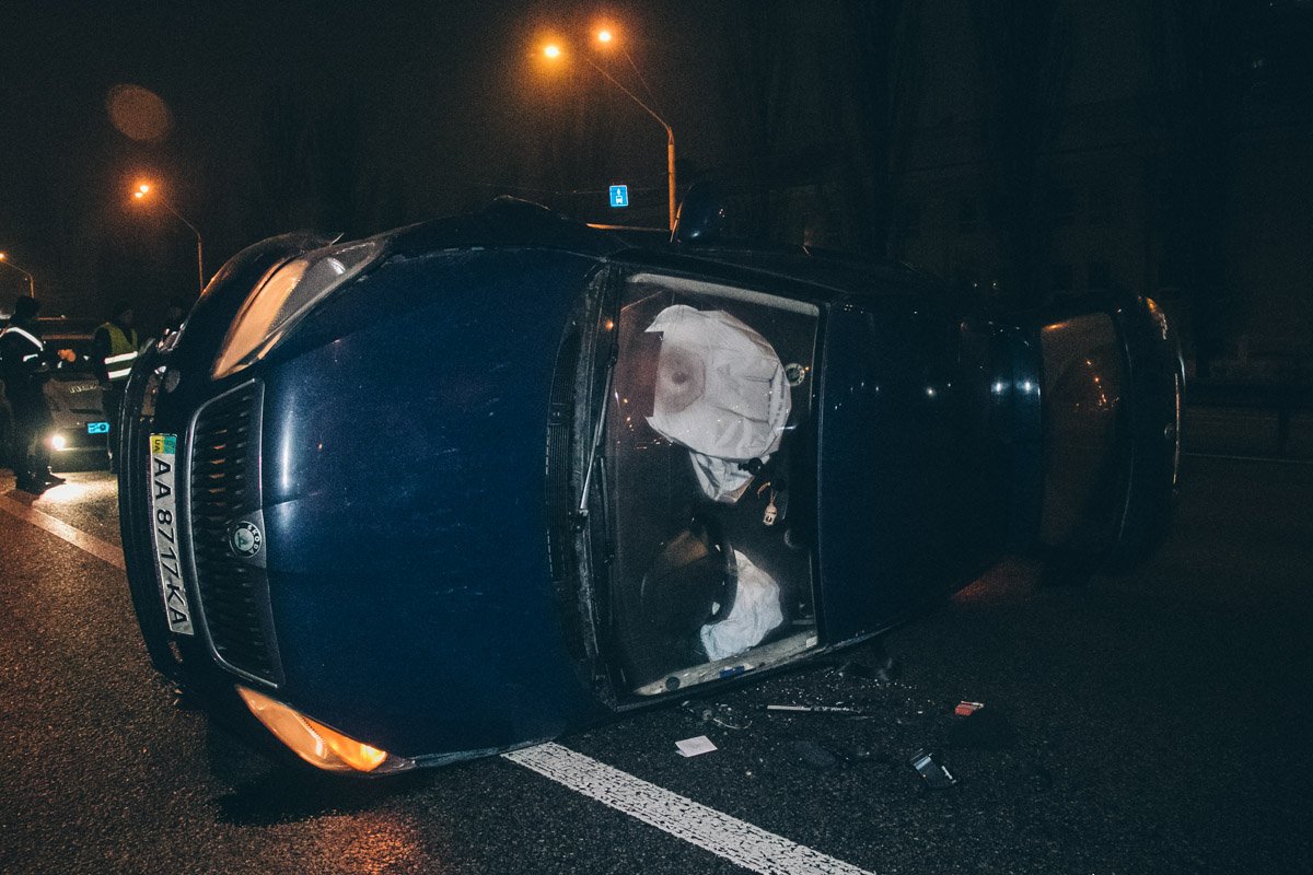 ДТП произошло в понедельник, 26 ноября, около 23:30 ДТП произошло в понедельник, 26 ноября, около 23:30