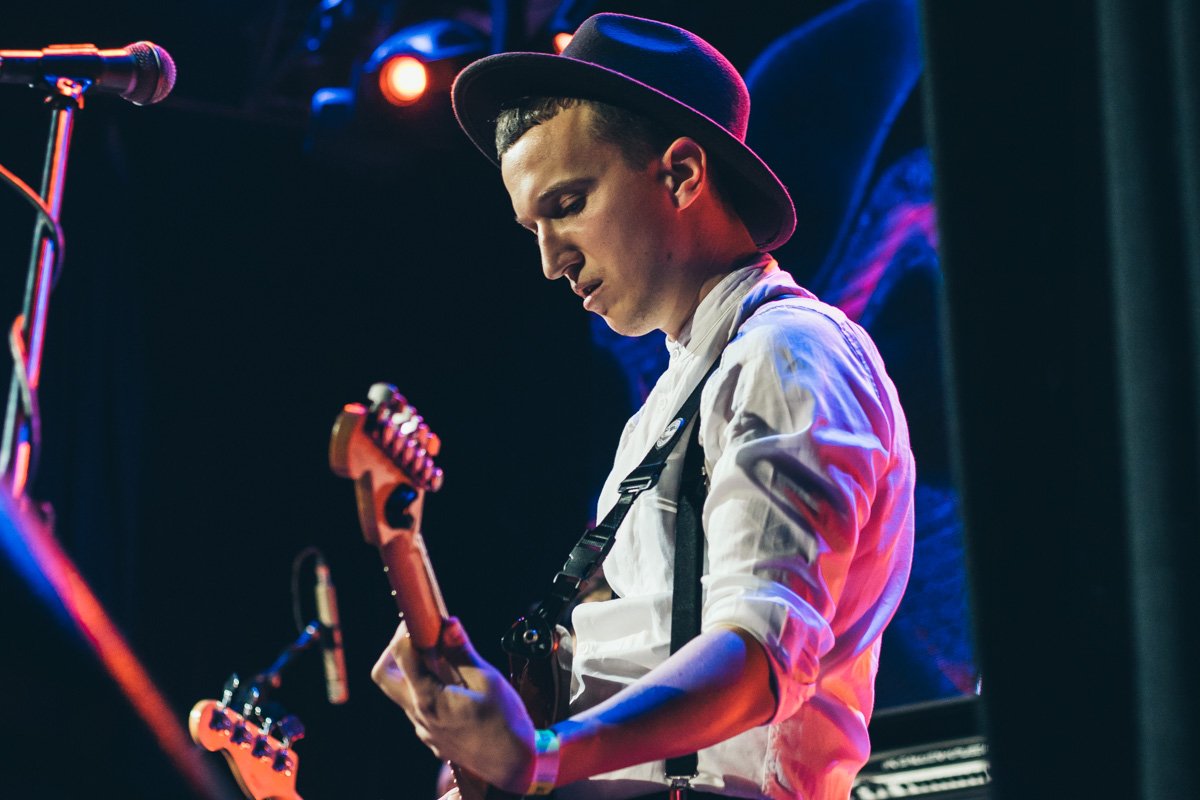 Рокерам удалось забить клуб фанатами Рокерам удалось забить клуб фанатами