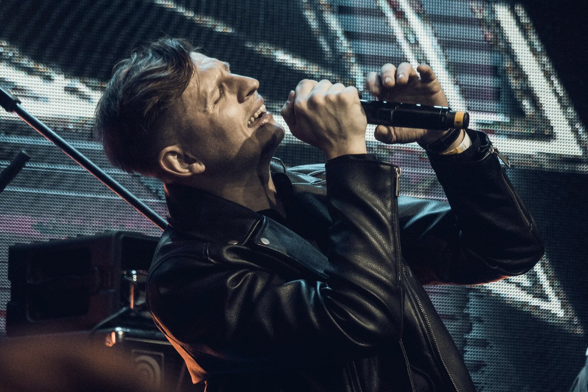 Концерт начался почти без опоздания, что более чем странно для столичных выступлений Концерт начался почти без опоздания, что более чем странно для столичных выступлений