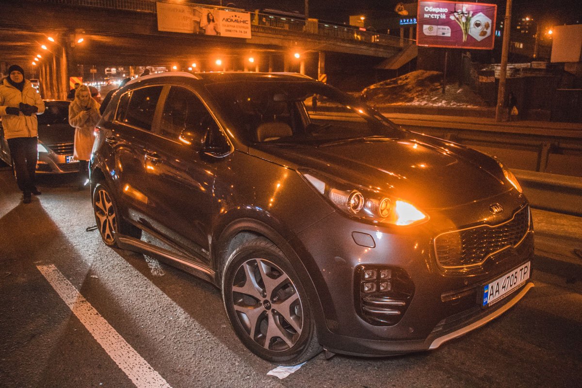 Оба автомобиля ехали в сторону Караваевых дач Оба автомобиля ехали в сторону Караваевых дач