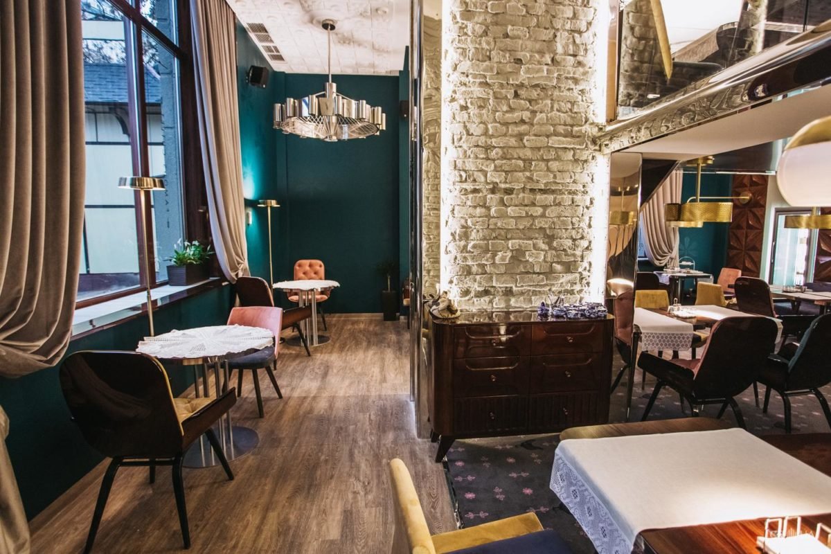 Новогодняя вечеринка в двух частях - это уже практически театр