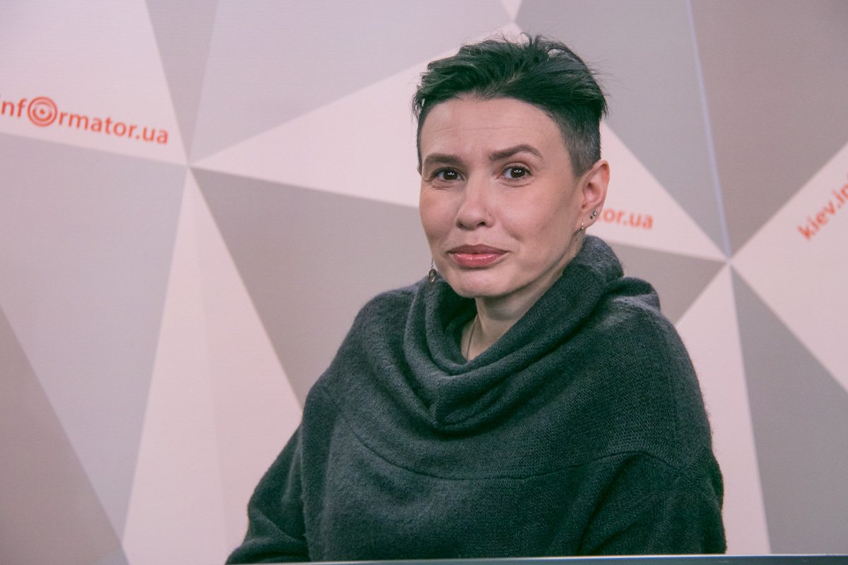 Стоит прояснить у ребенка, что его напугало и почему, что он понял, а в чем запутался - пусть проговорит свой страх