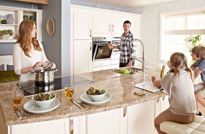 Весы порадуются, если получат в подарок что-то из бытовой техники или столового серебра