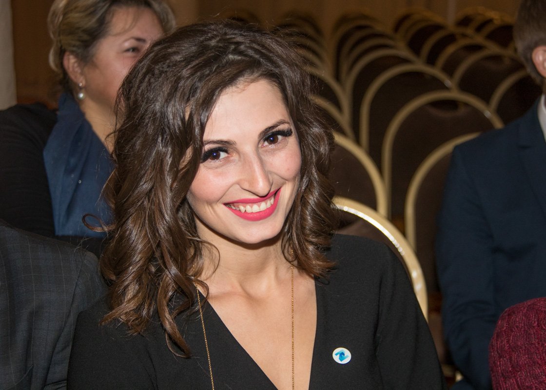 Все дела идут легче, если делать их с улыбкой Все дела идут легче, если делать их с улыбкой