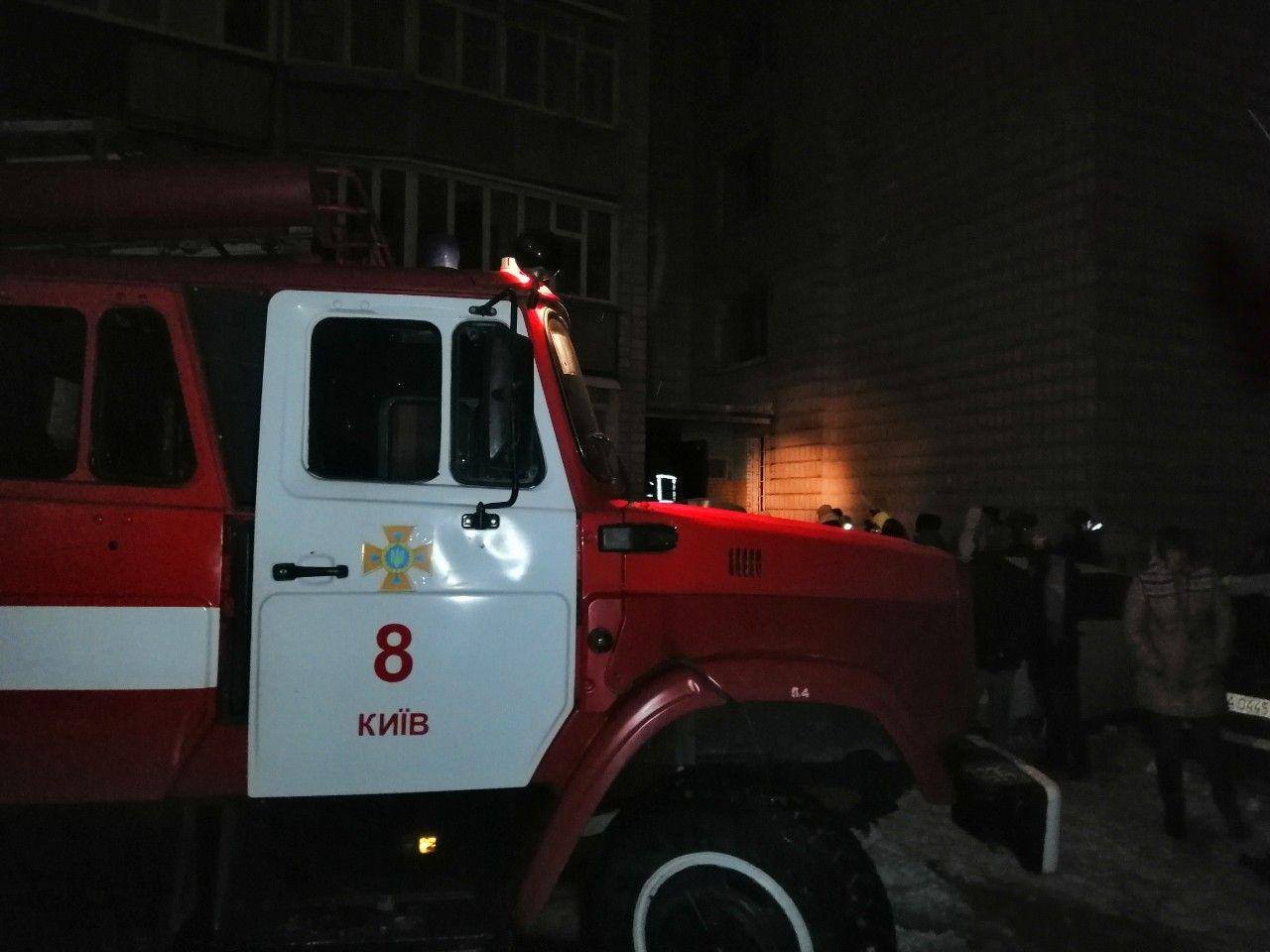 В Киеве в Соломенском районе произошел пожар в многоэтажке 