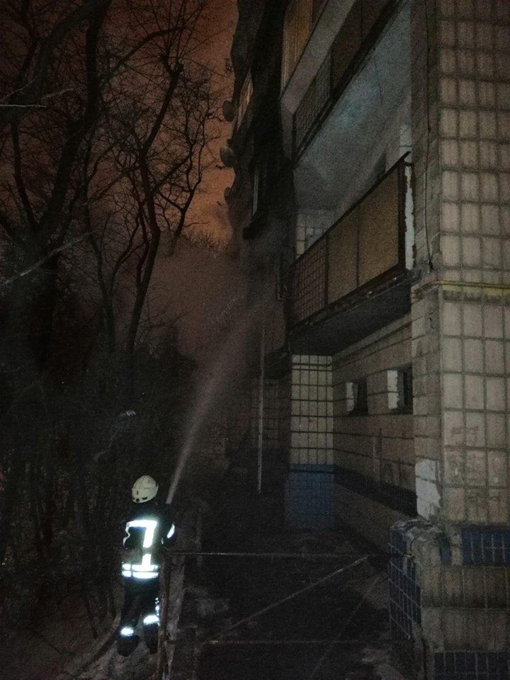 Во время ликвидации пожара в квартире, в которой был очаг возгорания, обнаружили тело женщины 1980 года рождения