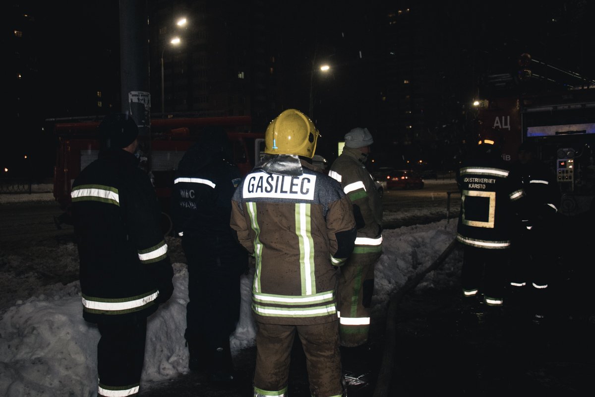 Из дома эвакуировали 20 человек