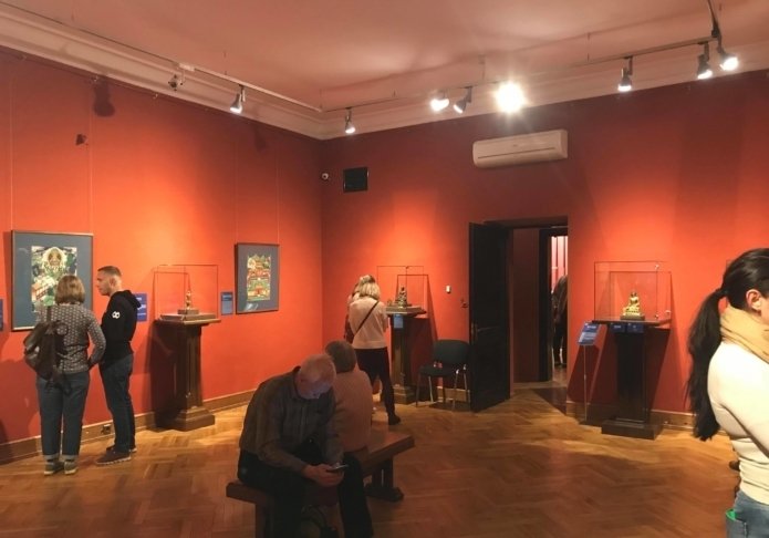 На выставке «Будда. Тот, кто прошел мирами сансары» представлены яркие иконы танка и неповторимые скульптурные образы божеств На выставке «Будда. Тот, кто прошел мирами сансары» представлены яркие иконы танка и неповторимые скульптурные образы божеств