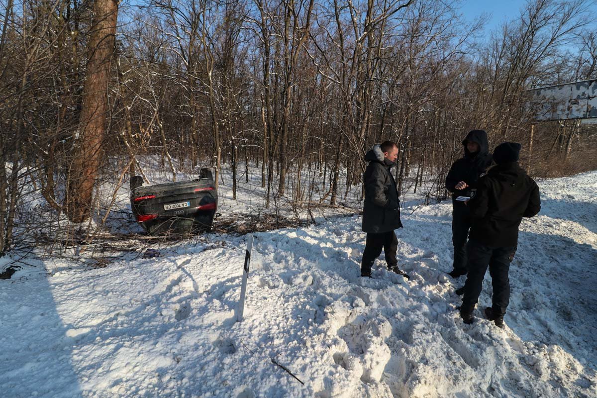 На месте работала патрульная полиция. Движение по трассе не затруднено На месте работала патрульная полиция. Движение по трассе не затруднено
