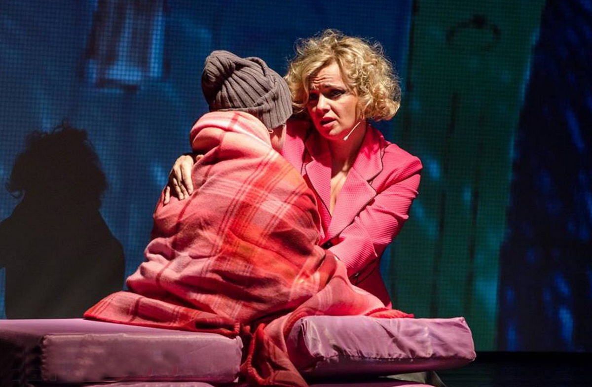 Спектакль с аншлагами в каждом городе