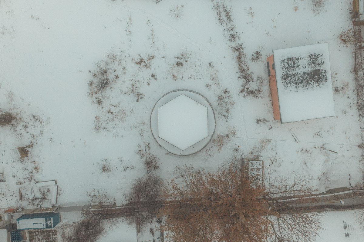 Атмосфера отчуждения тоже по-своему прекрасна Атмосфера отчуждения тоже по-своему прекрасна