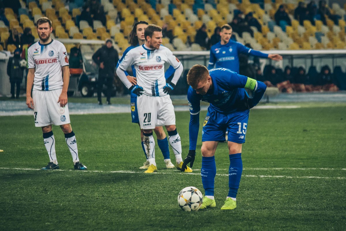 Первый пенальти принялся исполнять Цыганков... Первый пенальти принялся исполнять Цыганков...