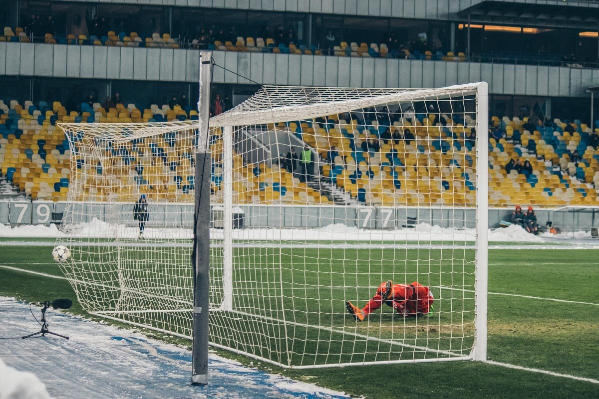 ...и сделал это очень уверенно ...и сделал это очень уверенно