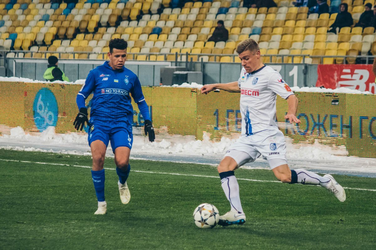 Сидклей сегодня не отличался активностью, и закономерно был заменен в перерыве Сидклей сегодня не отличался активностью, и закономерно был заменен в перерыве