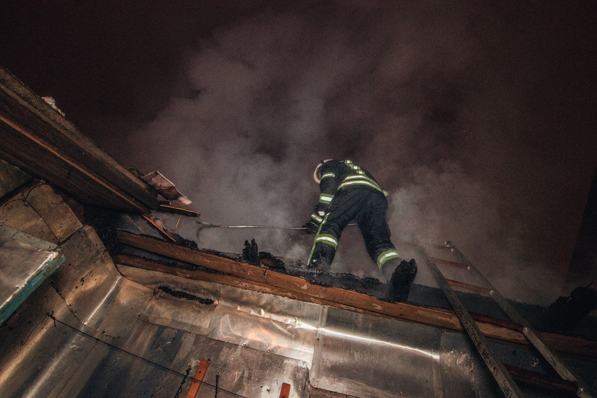 Помещение арендовала девушка, она и почувствовала запах дыма Помещение арендовала девушка, она и почувствовала запах дыма