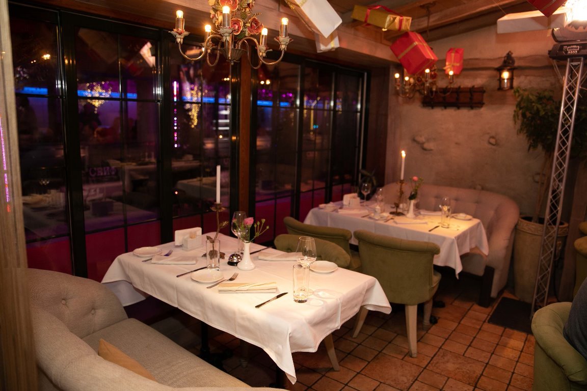 Кухня то европейская, но истинным патриотам здесь также будет чем поживиться