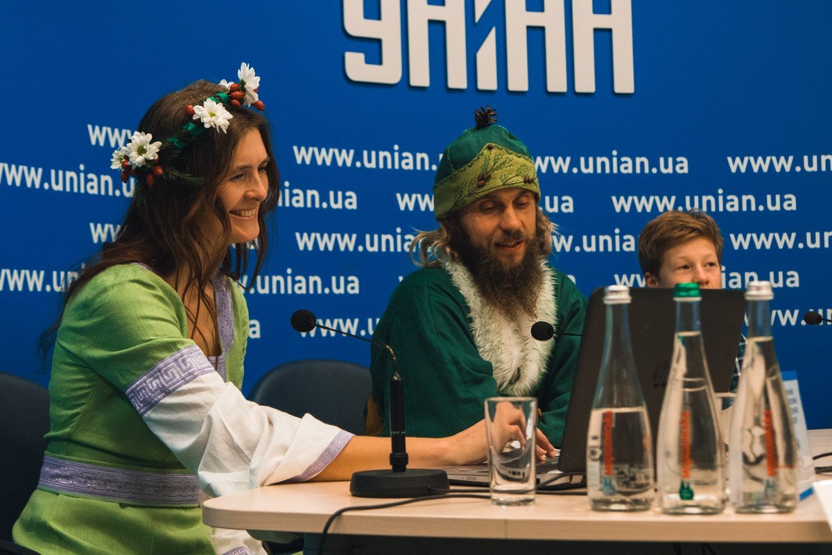 Организаторы раздадут всем ростки голубой ели или кедра Организаторы раздадут всем ростки голубой ели или кедра