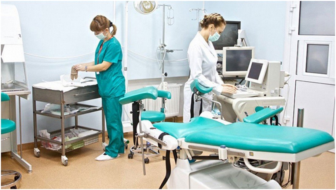 В большинстве клиник мужчины и женщины проходят несколько разные процедуры обследования В большинстве клиник мужчины и женщины проходят несколько разные процедуры обследования