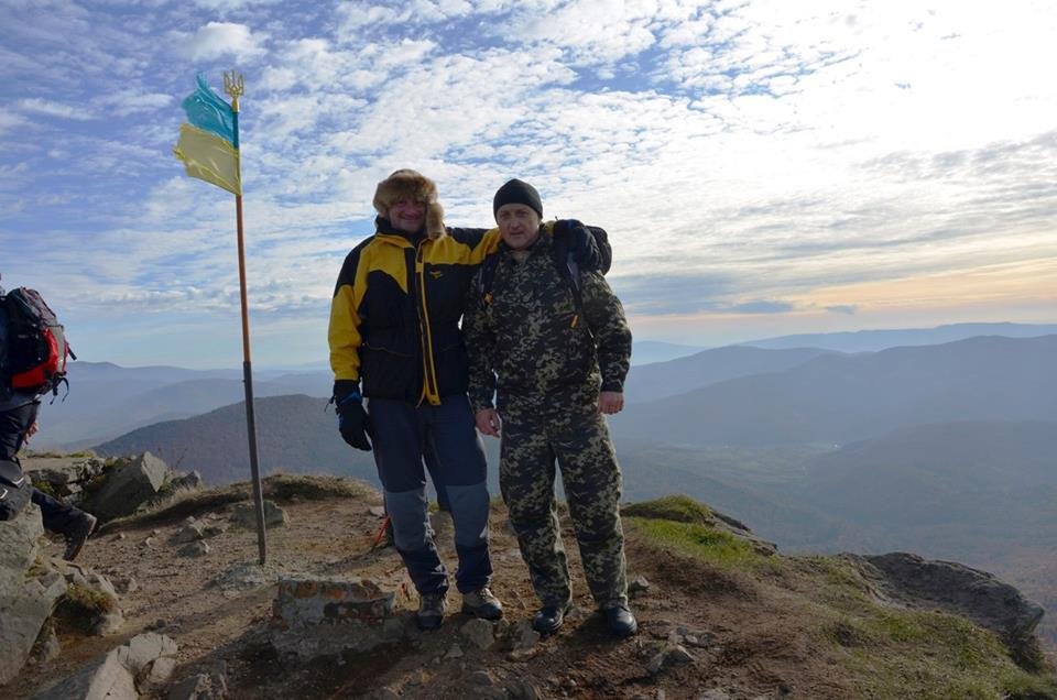 Каждый турист ощутит прохладу и тишину лесов, журчание горных ручьев и величие необъятных хребтов Каждый турист ощутит прохладу и тишину лесов, журчание горных ручьев и величие необъятных хребтов