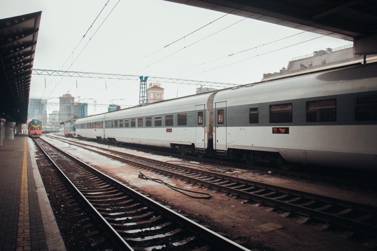 В данный момент сайт booking.uz.gov.ua работает без перебоев