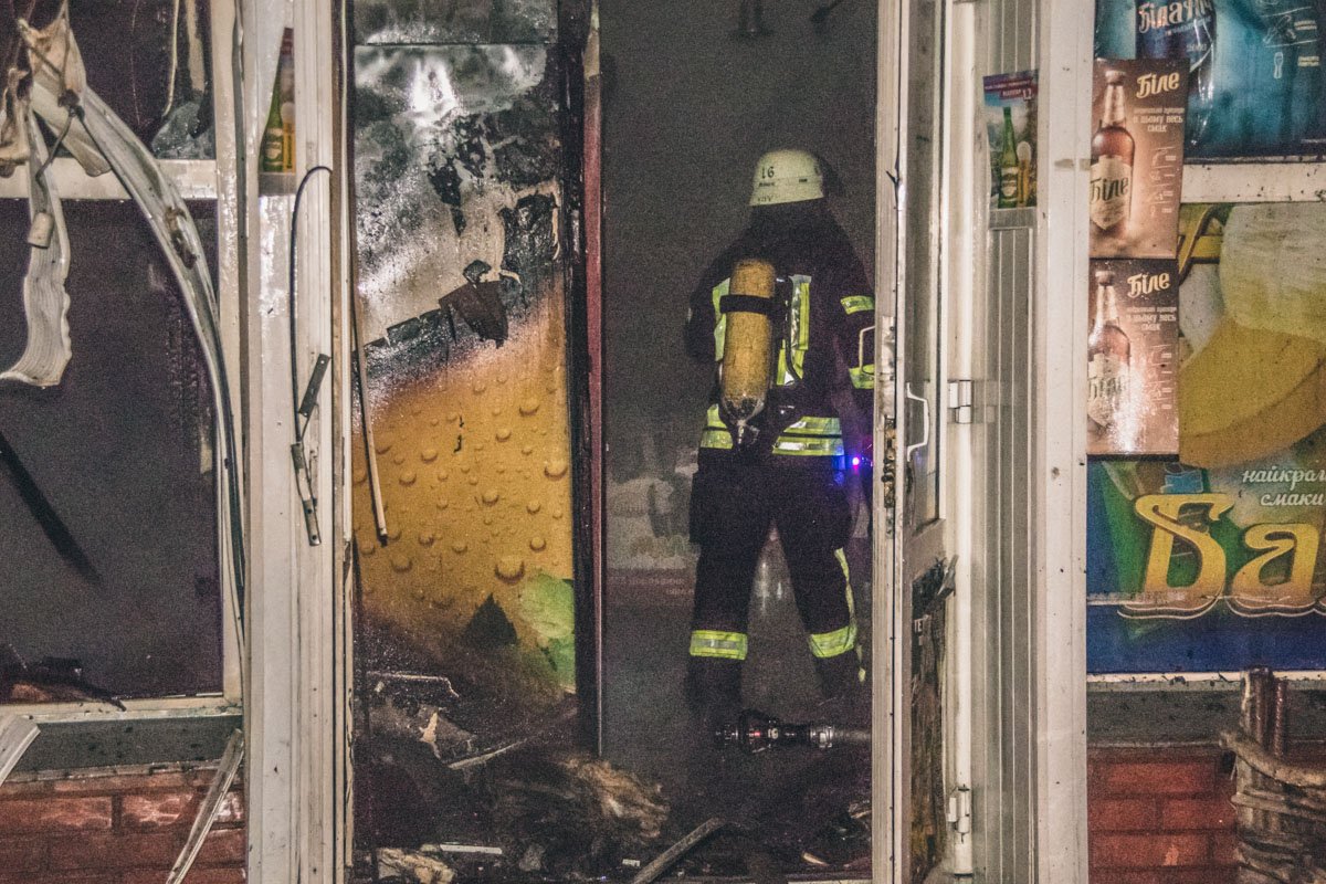 Сообщение о происшествии поступило на линии экстренных служб около 04:10 Сообщение о происшествии поступило на линии экстренных служб около 04:10