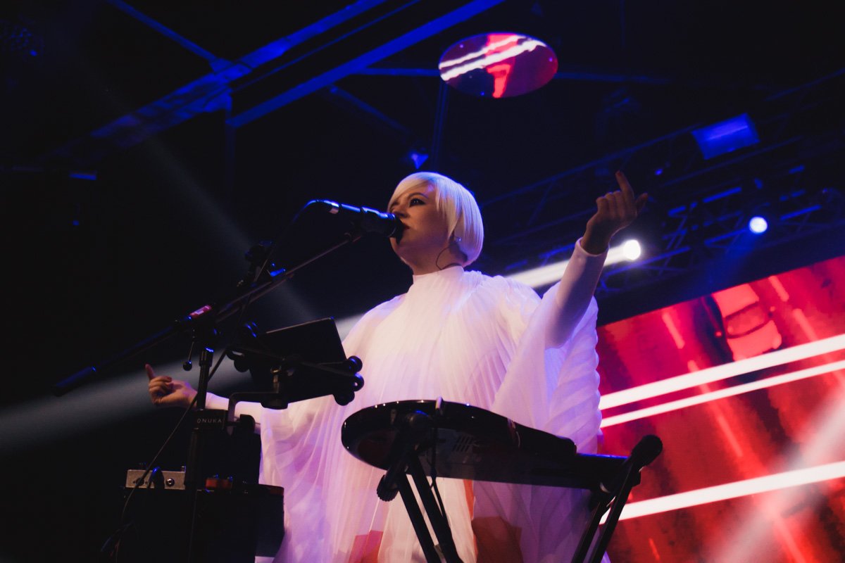 На такие выступления хочется ходить чтобы проникнуться атмосферой и насытиться энергетикой