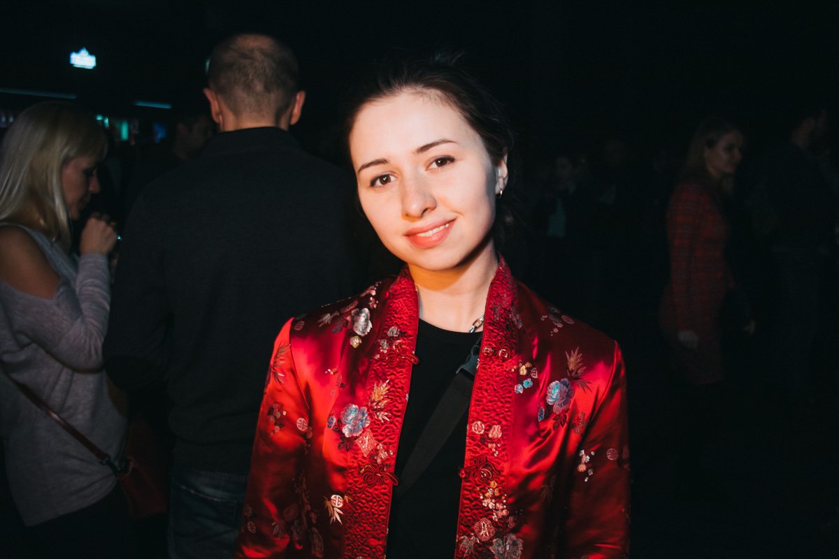 Как будто гейша - ведь что-то есть, правда? Как будто гейша - ведь что-то есть, правда?