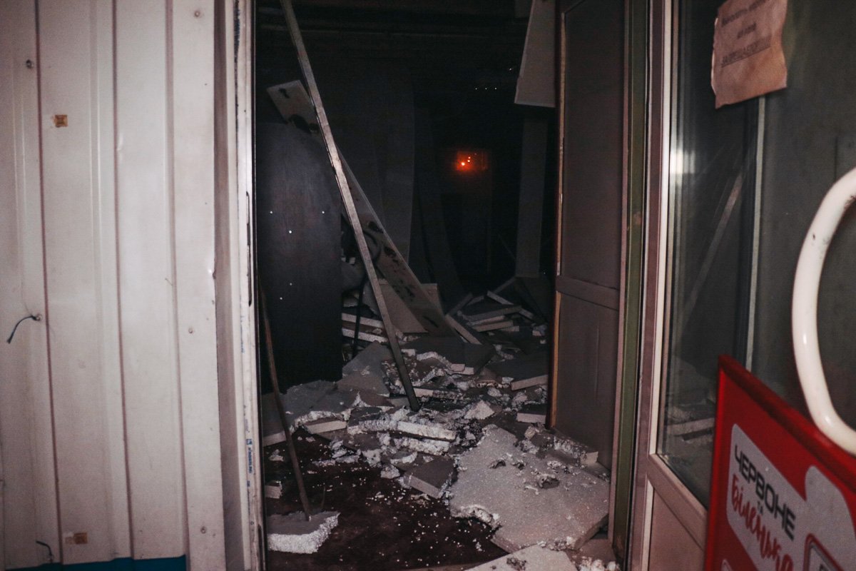 В момент возгорания в помещении были люди. К счастью, никто из них не пострадал В момент возгорания в помещении были люди. К счастью, никто из них не пострадал