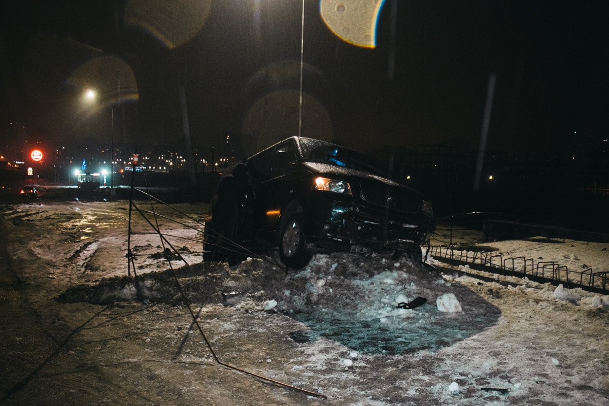 Автомобиль Volkswagen Transporter слетел с проезжей части