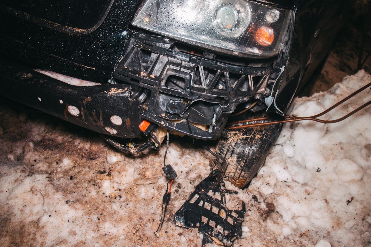 Все произошло на подъезде к недостроенному мосту