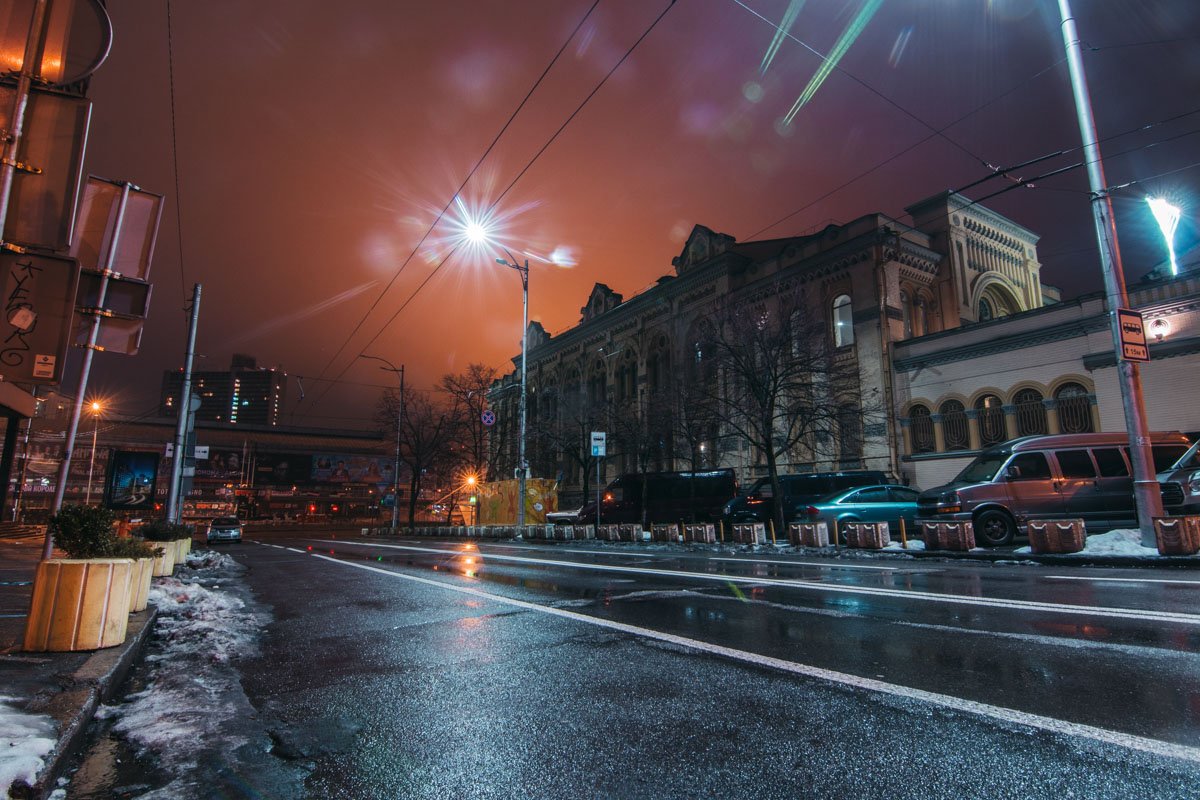 Даже в центре бывает тихо и спокойно Даже в центре бывает тихо и спокойно
