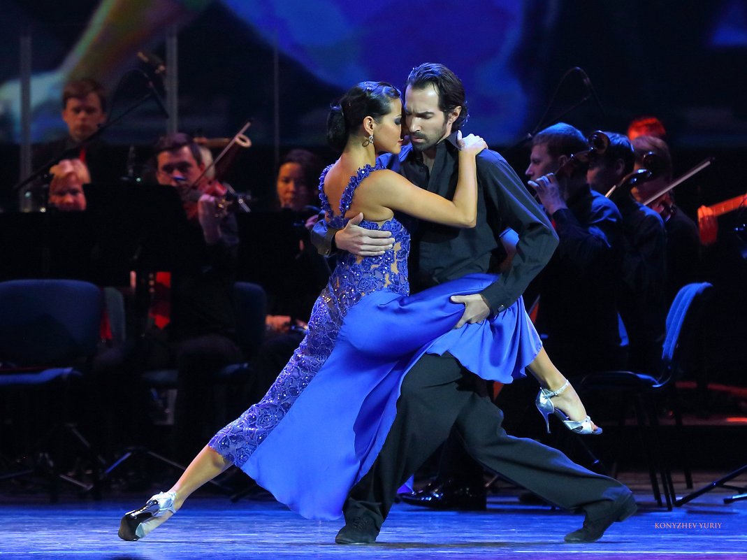 Школа аргентинского танго Amigos del Tango приглашает на презентационный урок аргентинского танго