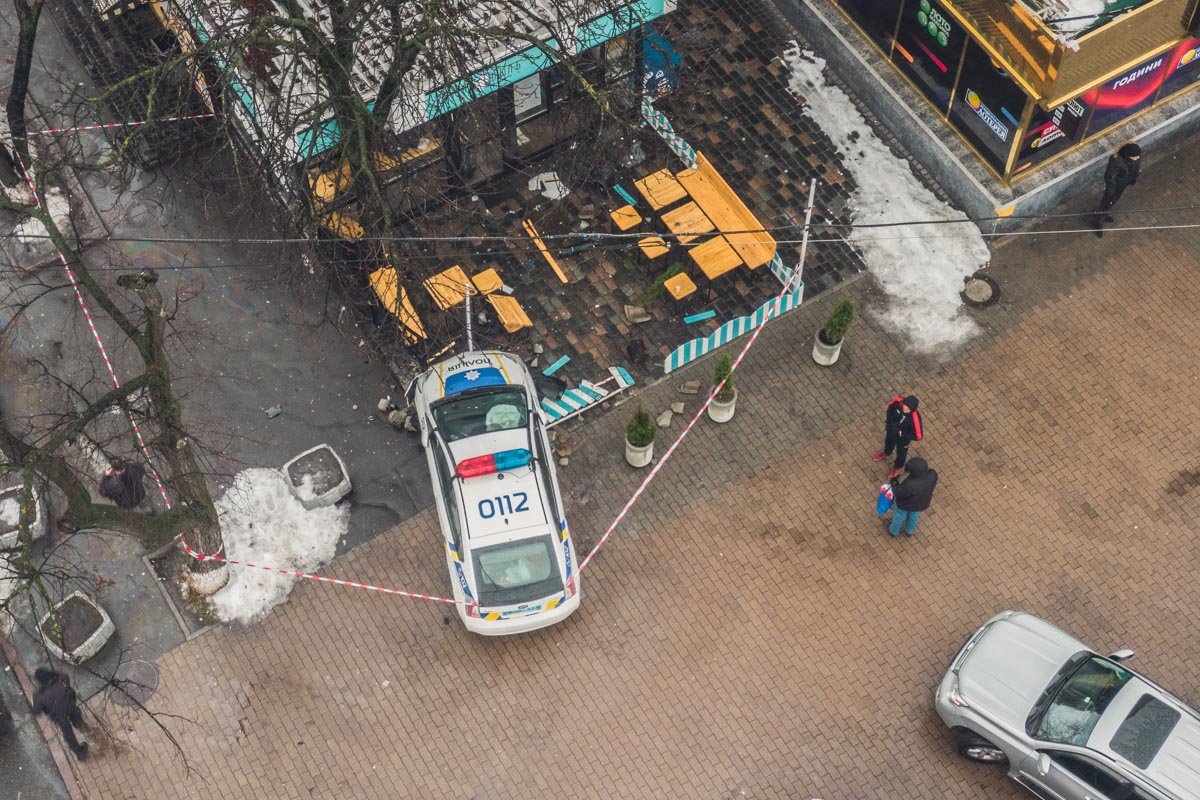 Разбившийся полицейский Prius с высоты