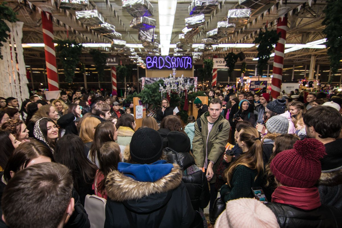 А какого Санту выберете вы - хорошего или плохого?