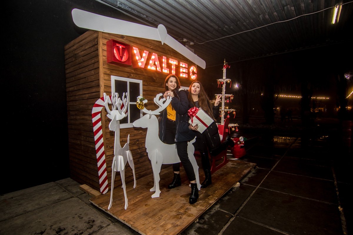 Хорошо, когда олени встречаются в жизни только на Рождество