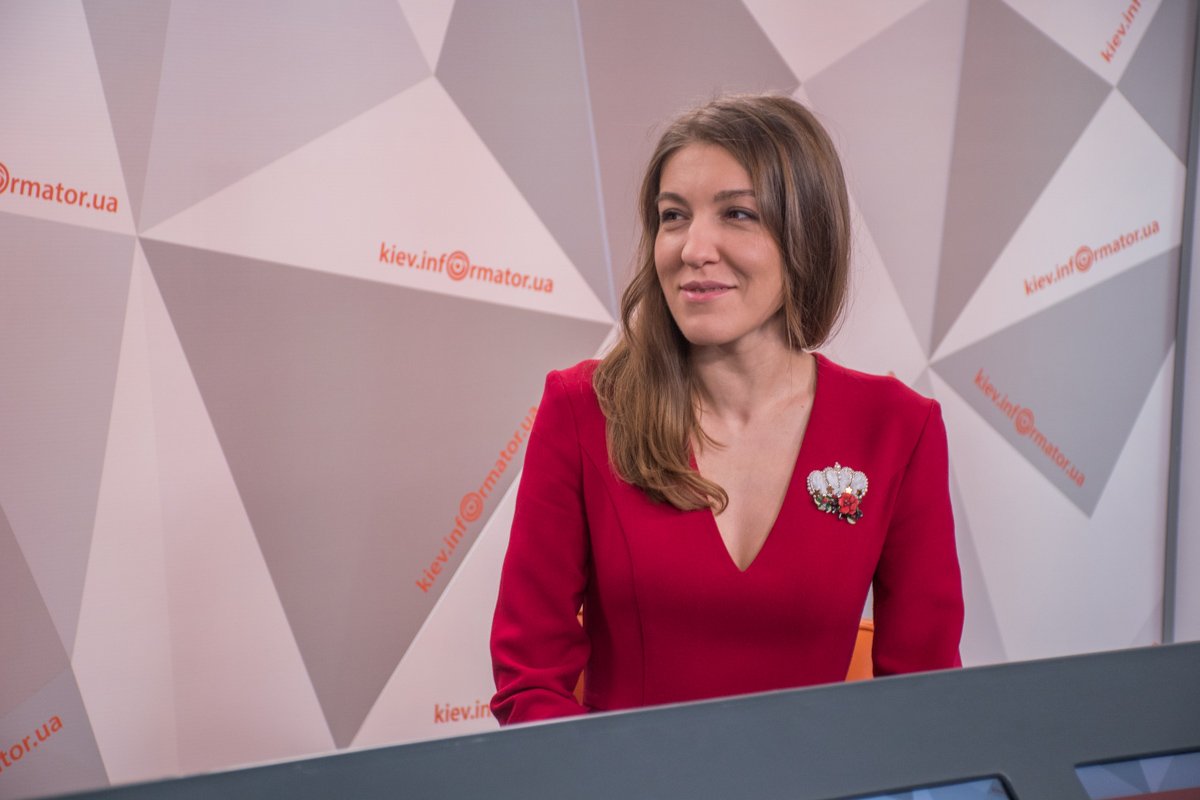 Эксперт советует на корпоративе общаться с людьми, это поможет раскрепоститься в коллективе Эксперт советует на корпоративе общаться с людьми, это поможет раскрепоститься в коллективе