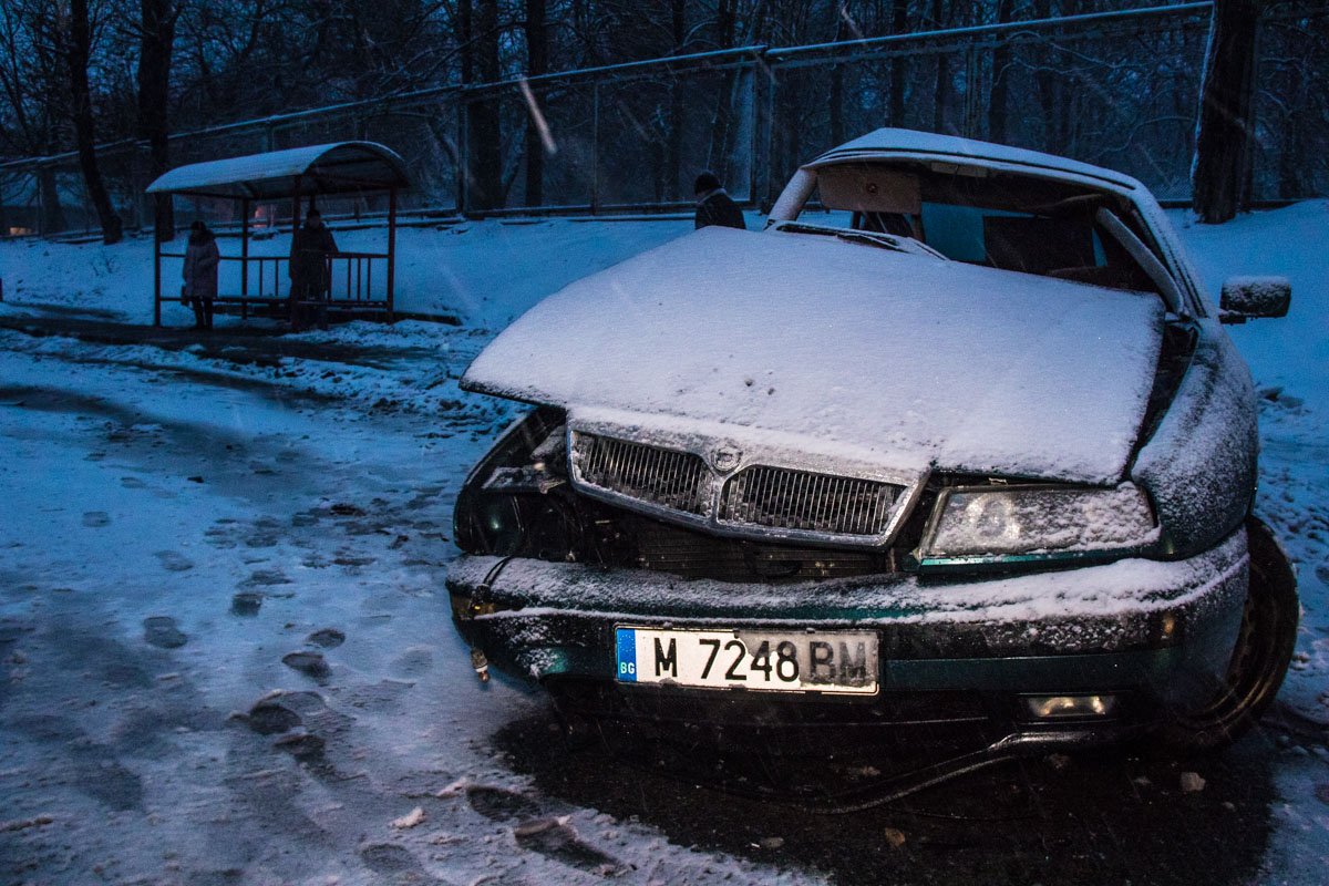 Столкнулись Lancia Kappa и Volkswagen Jetta Столкнулись Lancia Kappa и Volkswagen Jetta