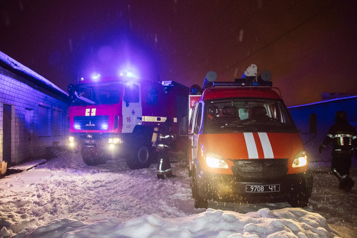 На месте работали шесть единиц пожарно-спасательной техники