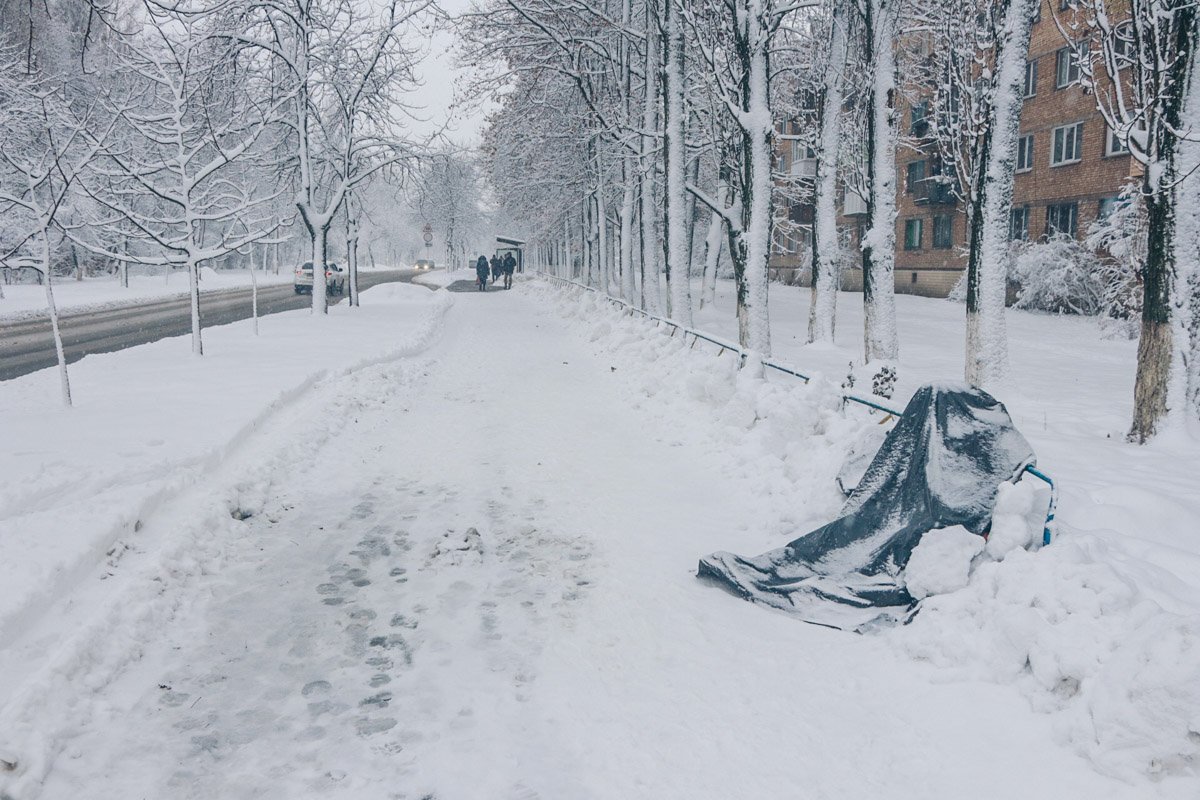 В Киеве на Академика Туполева, 7 обнаружили труп мужчины